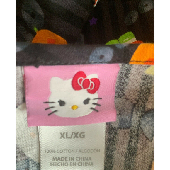Hello Kitty By Sanrio Top Womens Size XL Short Sleeve Halloween Themed Scrub Top - Picture 8 of 10